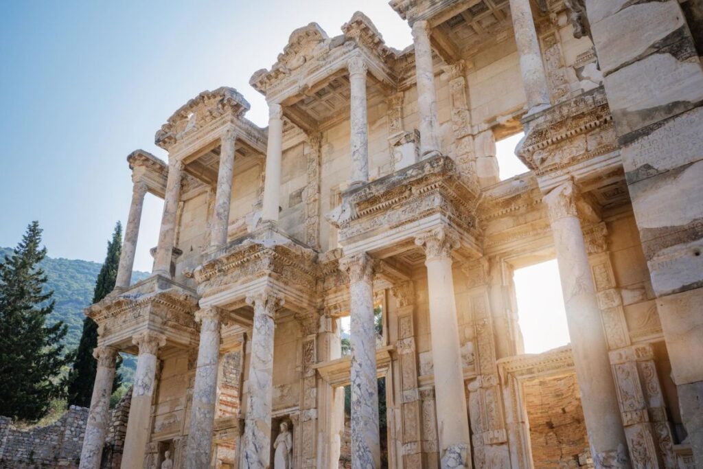 Celsusu library in Ephesus was the third biggest library