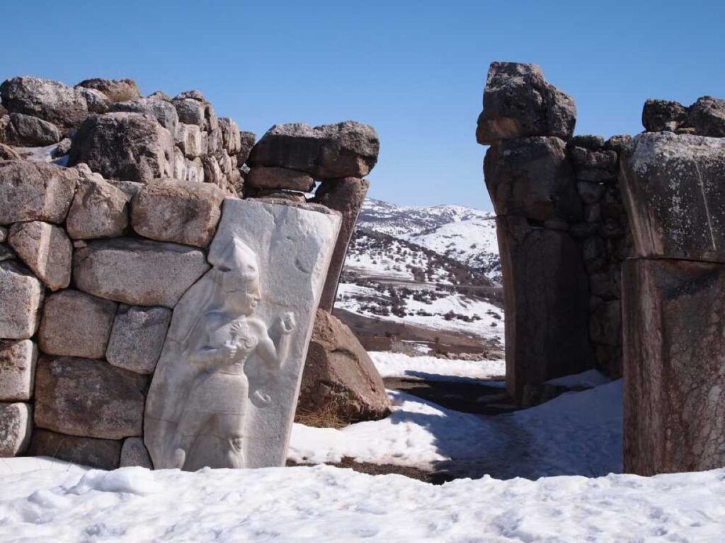 Hittites ruled in Anatolia starting in 2000 BC