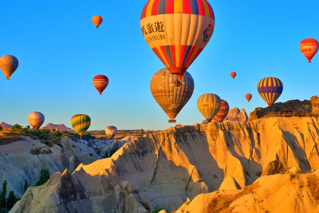 cappadocia hot air balloons sunrise goreme