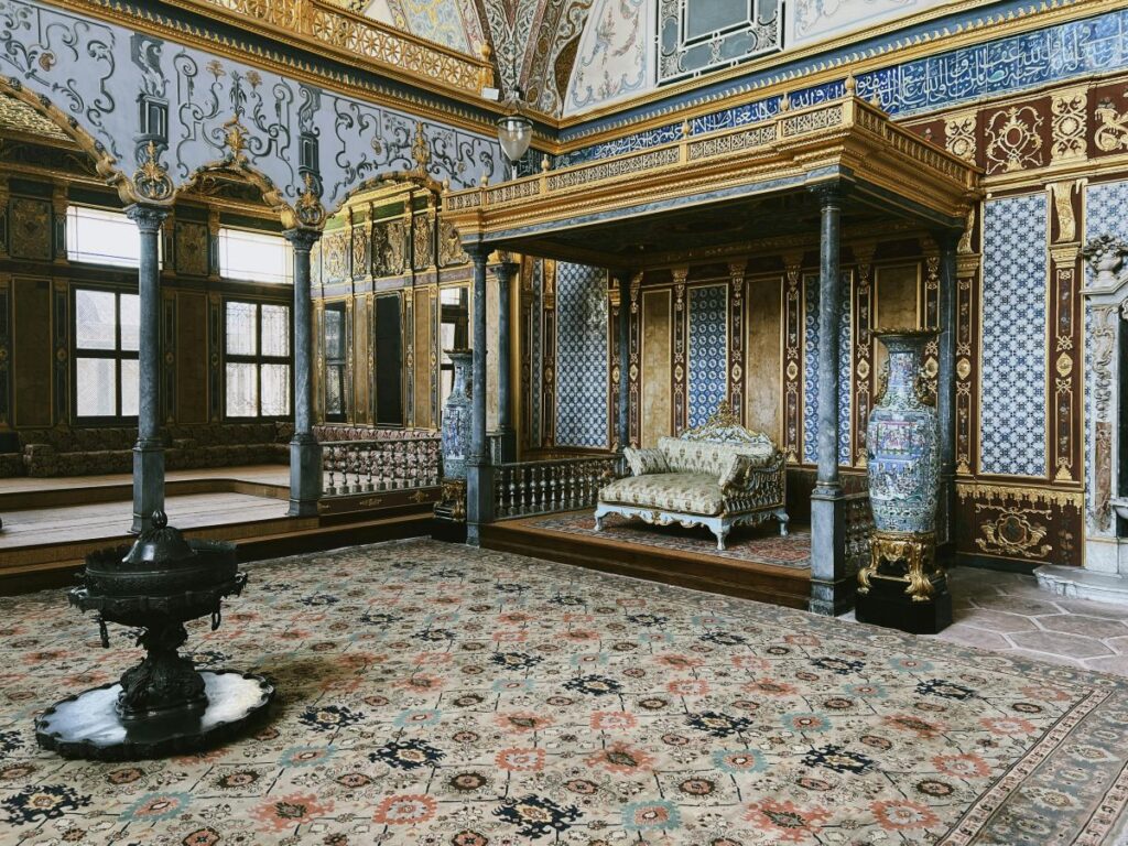 Ottoman coffeehouse culture in historic Istanbul