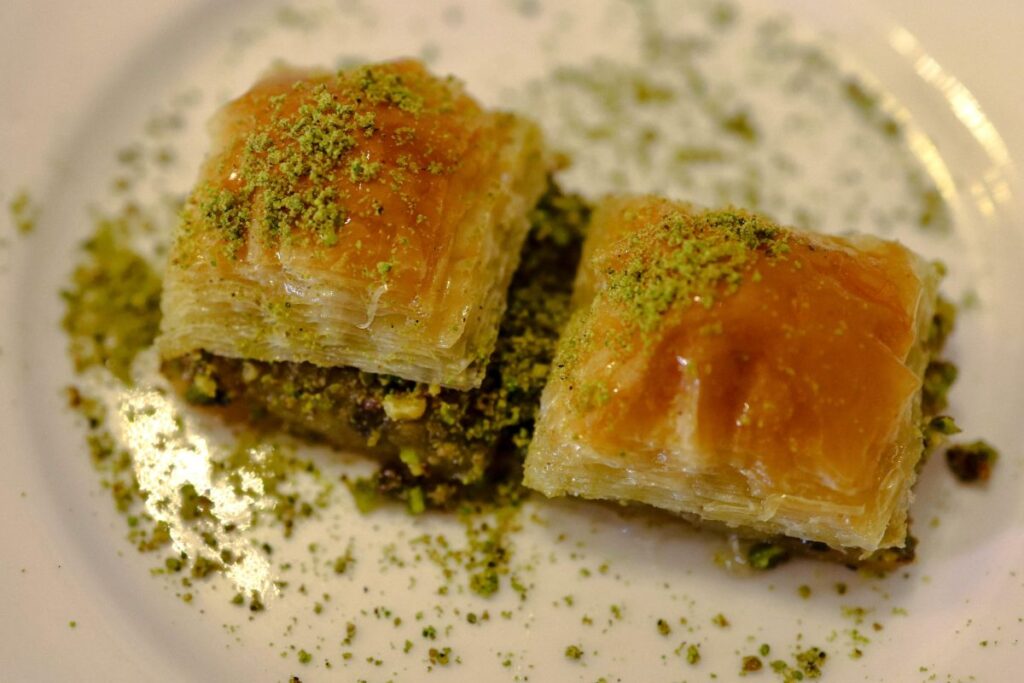 Turkish baklava and Turkish food guide