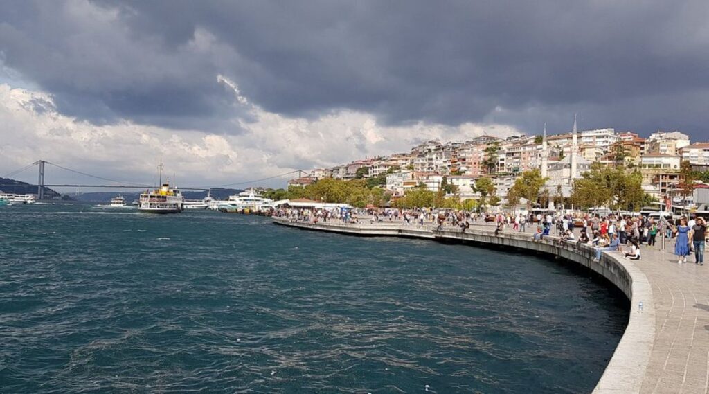 Uskudar along the Bosphorus